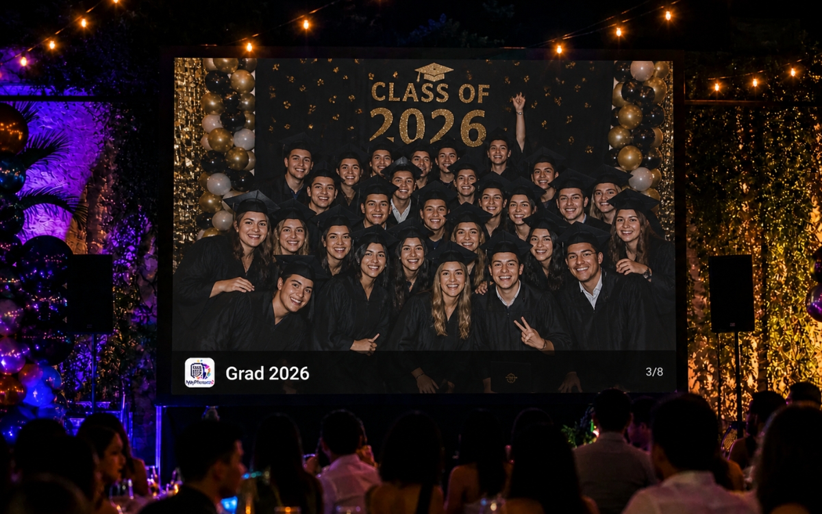 Graduation slideshow preview with guest photos